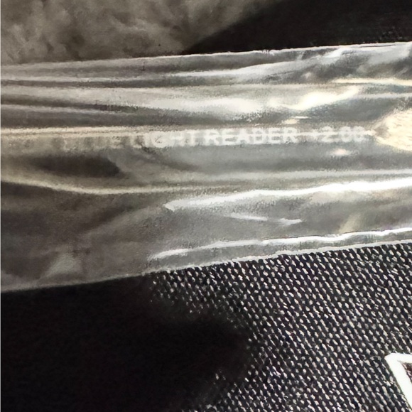 Optima Blue Light Readers, shiny Crystal Clear +2.0 by MicroVision - Picture 7 of 8